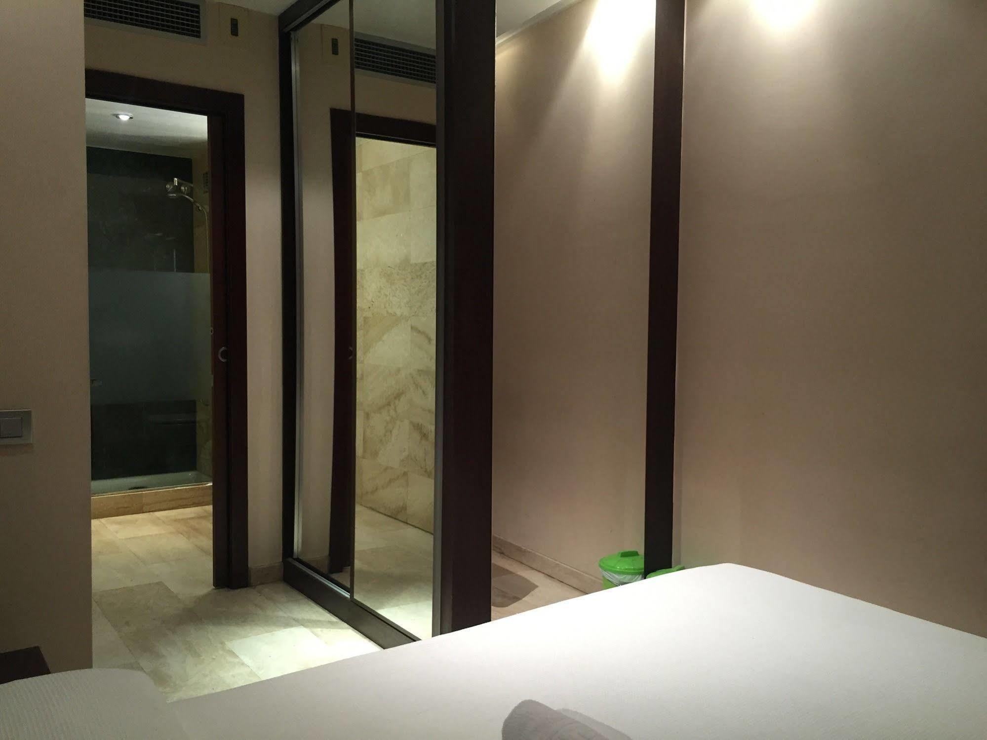 Апарт отель Numa Barcelona Brio Экстерьер фото
